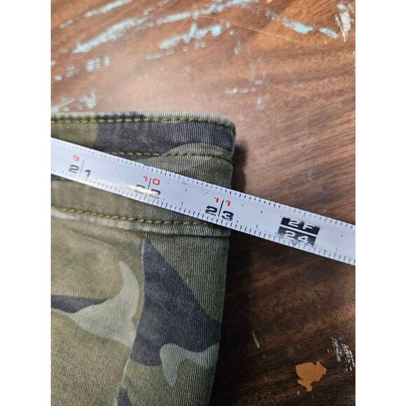 TORRID Army Green Camouflage Cargo Shorts Womens Size 22 Plus Size - Picture 8 of 10